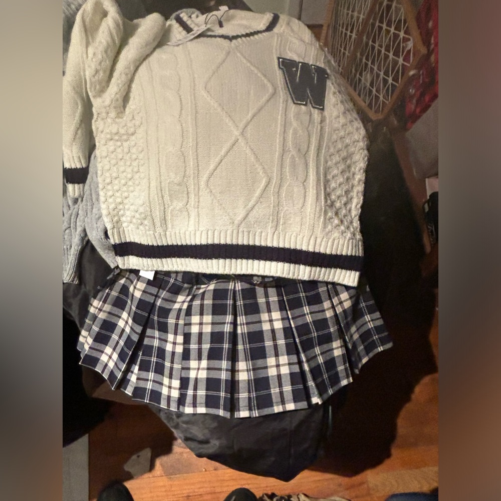 𝗡𝗪𝗧 - 𝗣𝗥𝗘𝗣𝗣𝗬 𝗦𝗪𝗘𝗔𝗧𝗘𝗥 - Picture 4 of 4